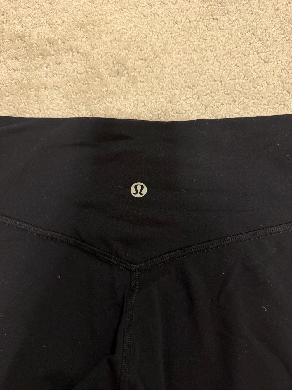 Black lululemon align joggers - Picture 3 of 4